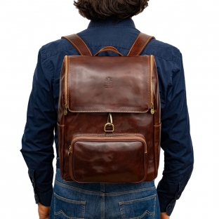 Rucsac barbati din piele naturala pentru laptop,coniac, R556
